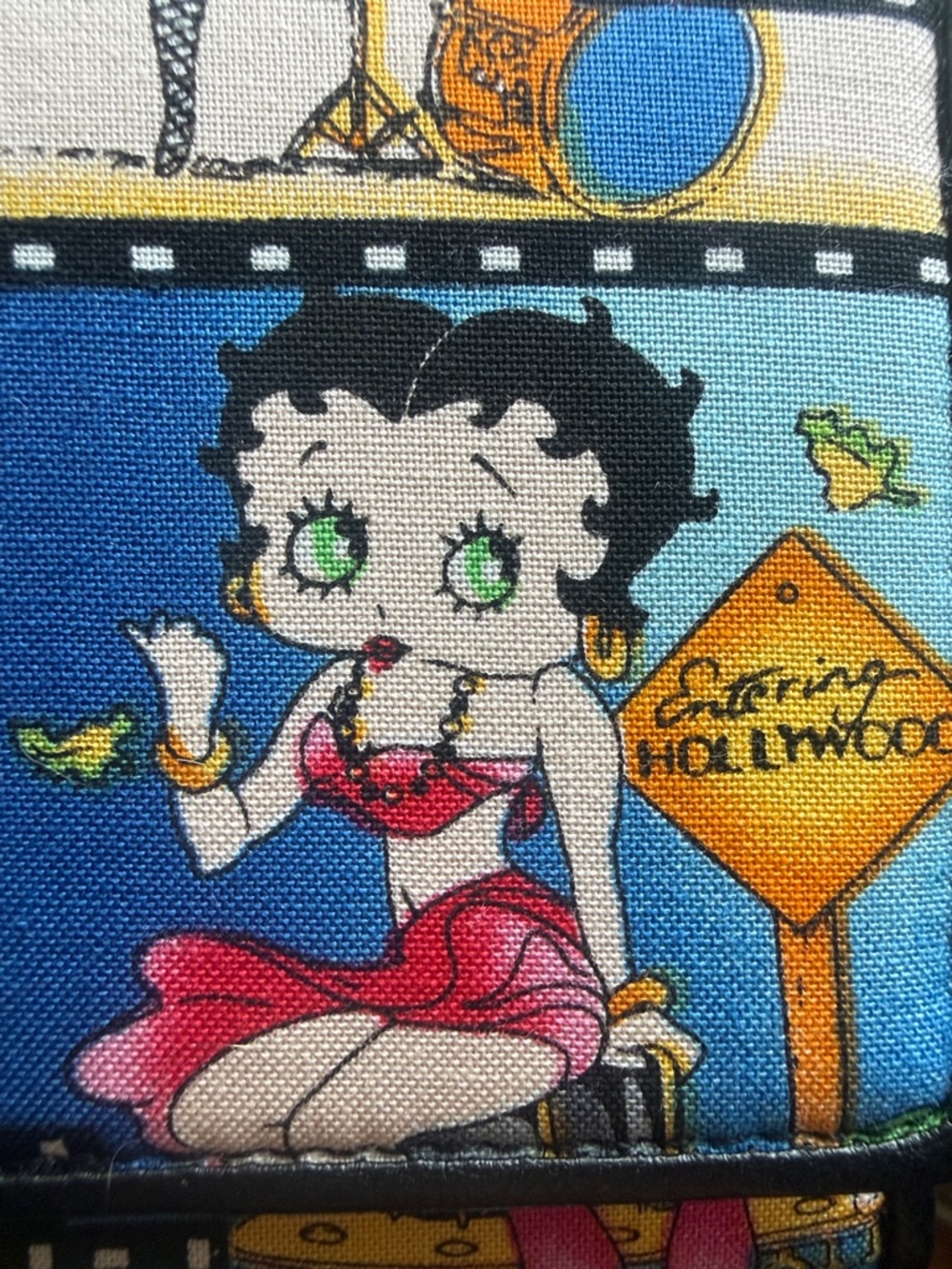 Vintage Iconic Betty Boop “Entering Hollywood” Multi Photos Fabric Snap Wallet - Picture 9 of 16